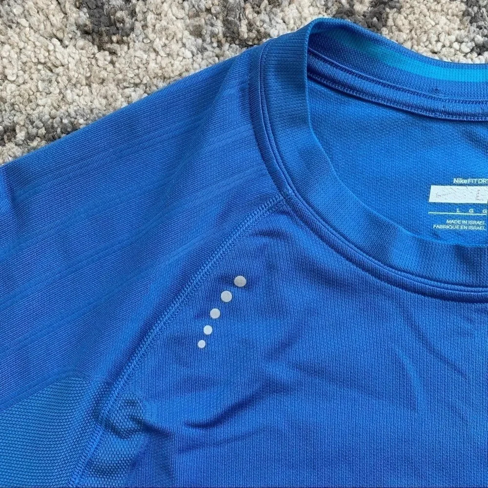 Nike Fit Dry Carolina Blue Vented Short Sleeve Shirt Large